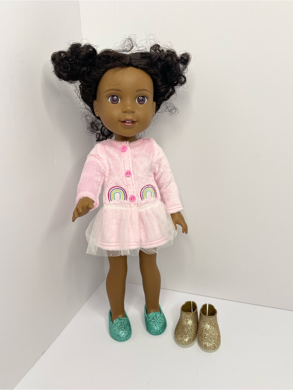 American Girl WellieWishers Kendall Doll 14.5" with Rainbow Outfit + Mixed Shoes